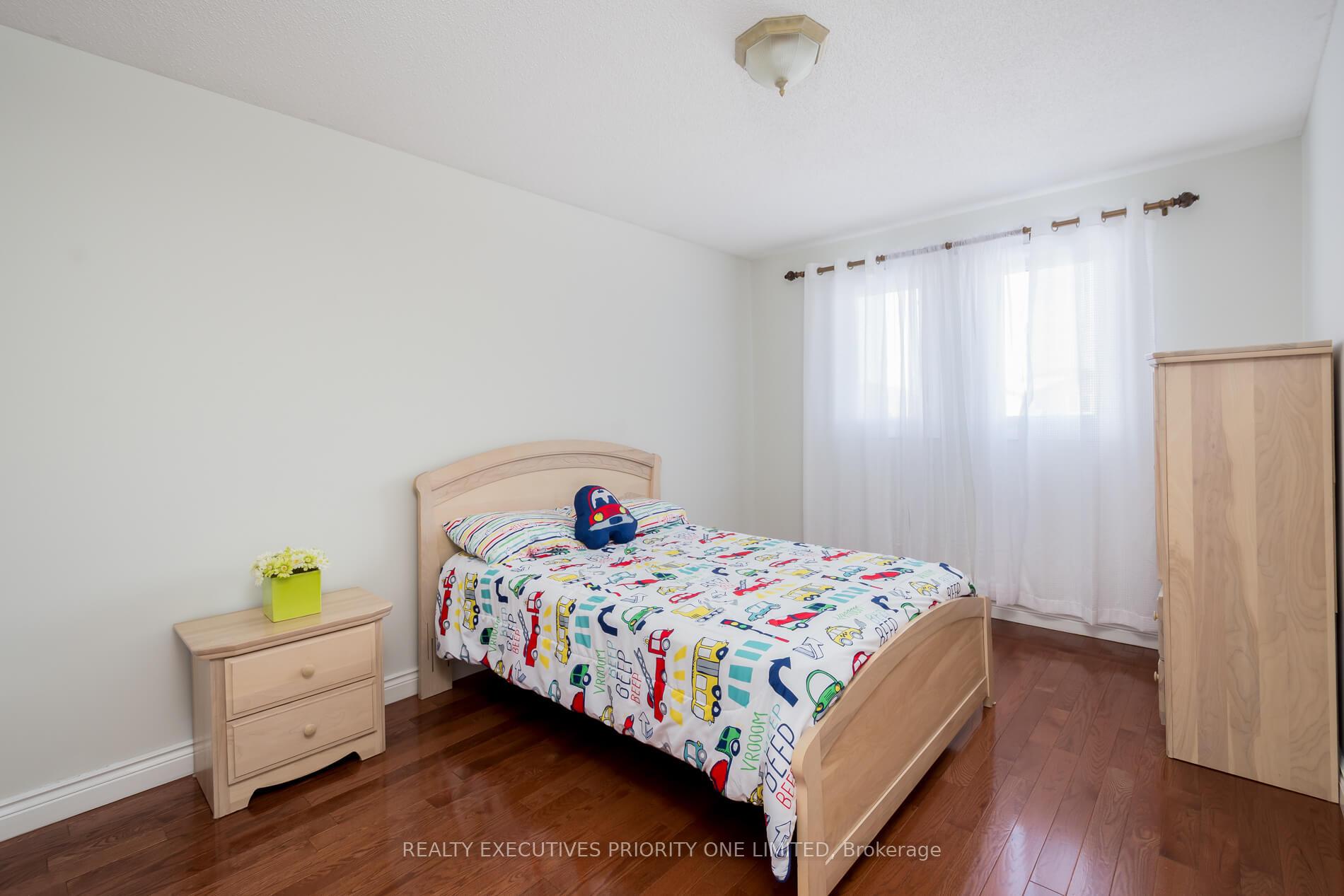Photo 22 of 104 Lamar Street, Vaughan, Maple — HOMEH