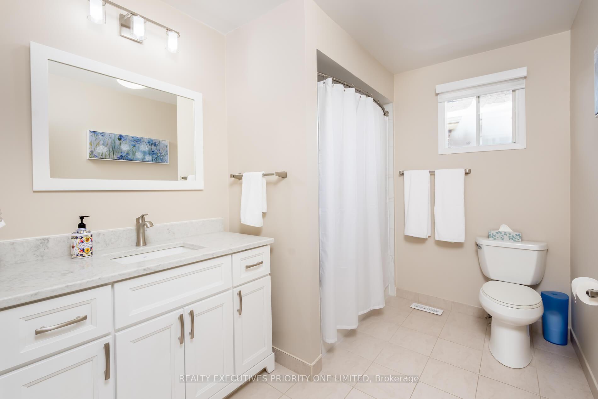 Photo 23 of 104 Lamar Street, Vaughan, Maple — HOMEH