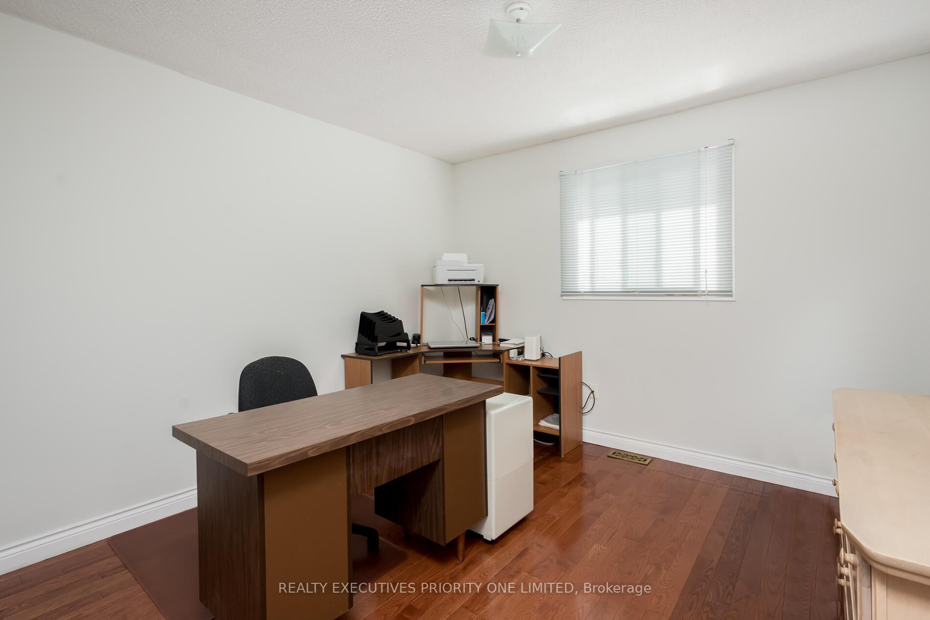 Photo 24 of 104 Lamar Street, Vaughan, Maple — HOMEH