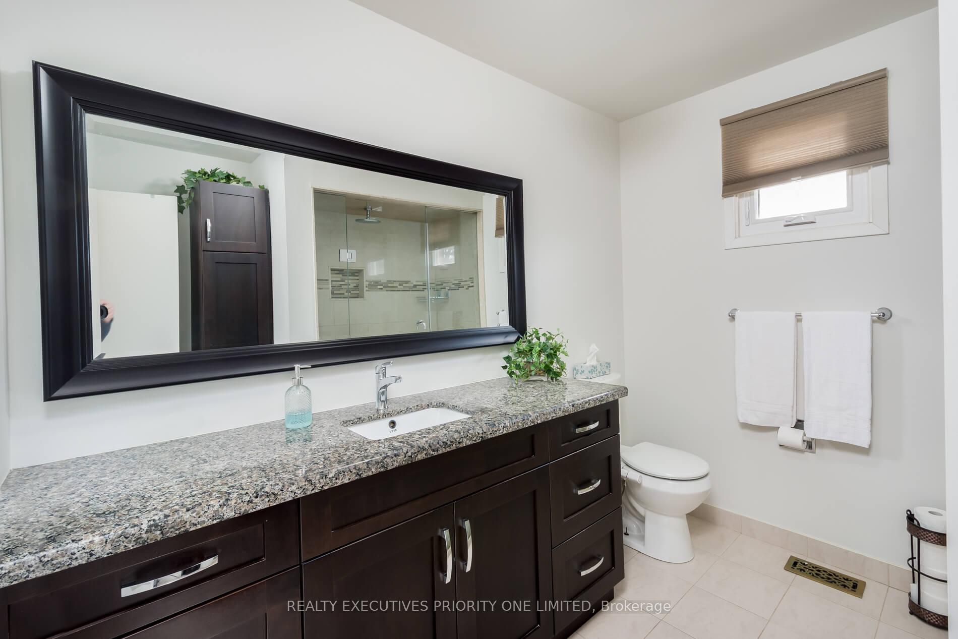 Photo 29 of 104 Lamar Street, Vaughan, Maple — HOMEH