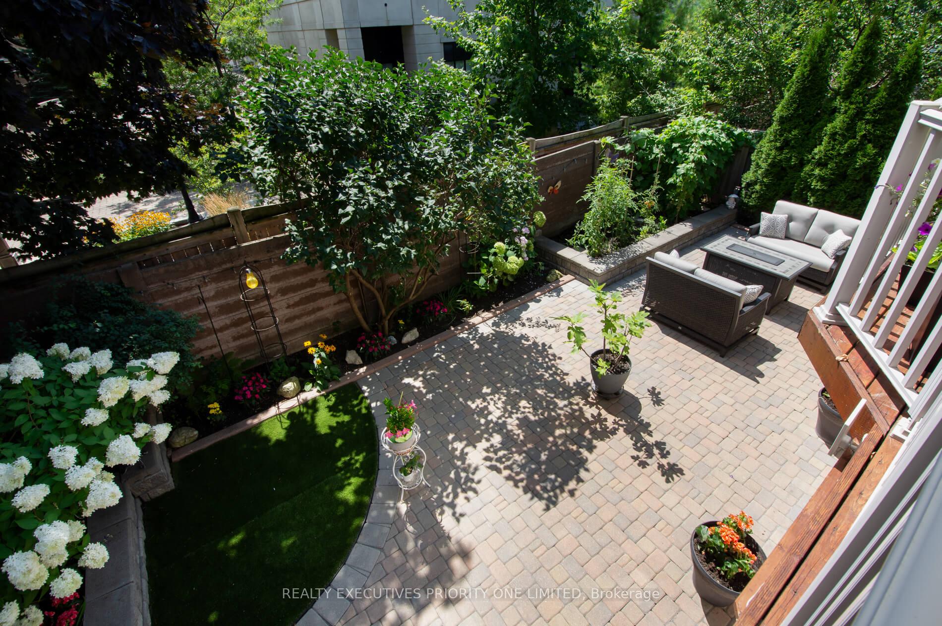 Photo 44 of 104 Lamar Street, Vaughan, Maple — HOMEH