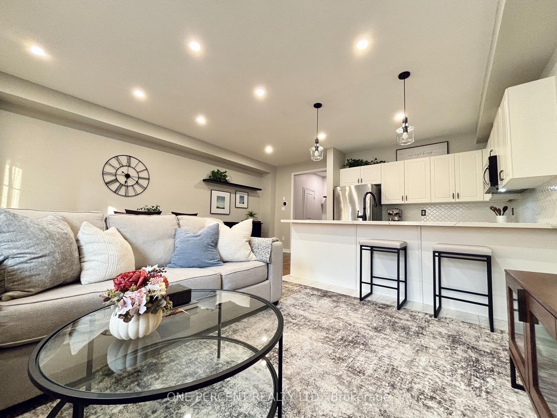 Photo 4 of Unit 21, 54 Nisbet Boulevard, Hamilton, Waterdown — HOMEH
