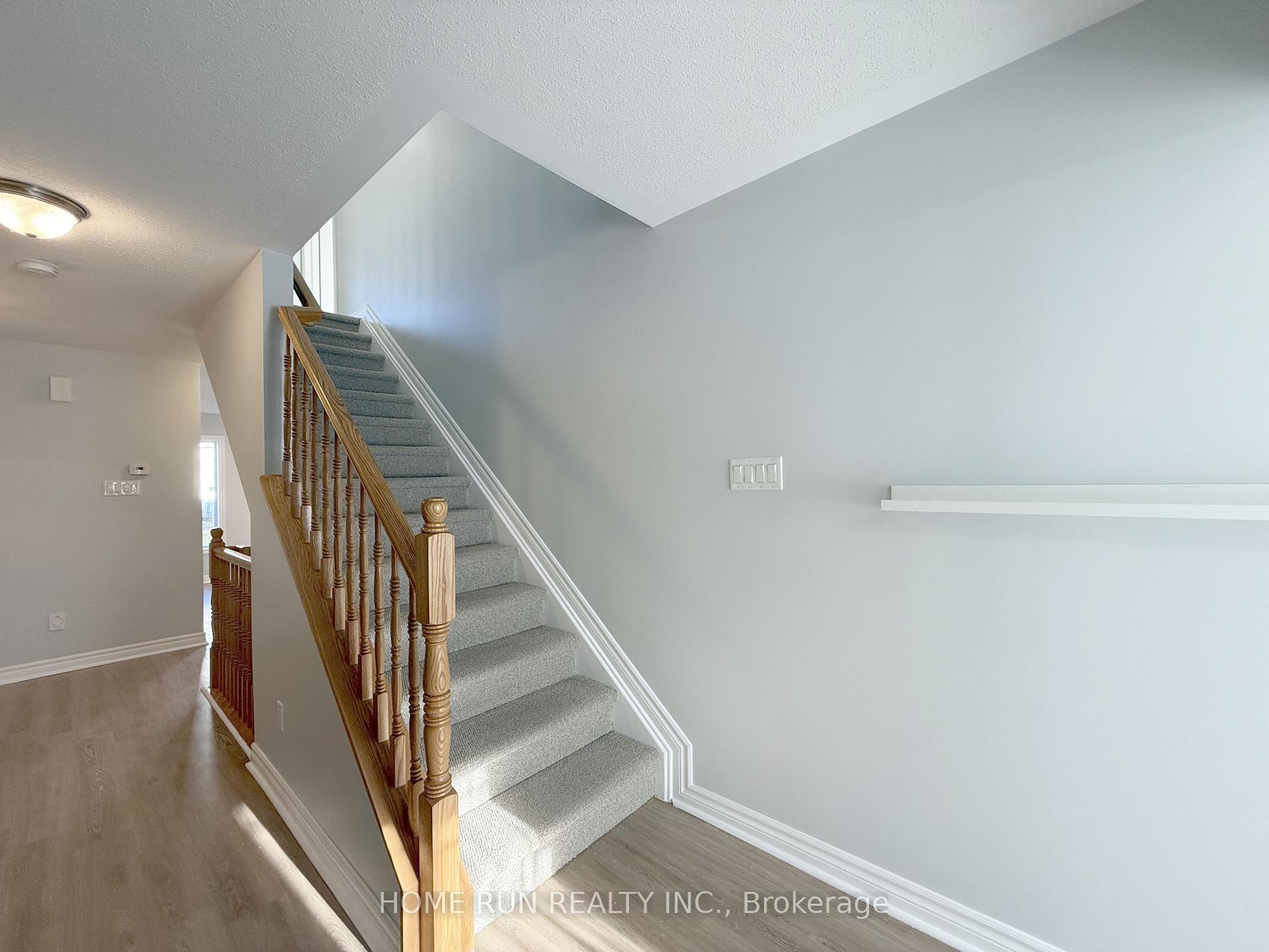 Photo 2 of 334 Foxridge Way, Ottawa, Barrhaven - Strandherd — HOMEH