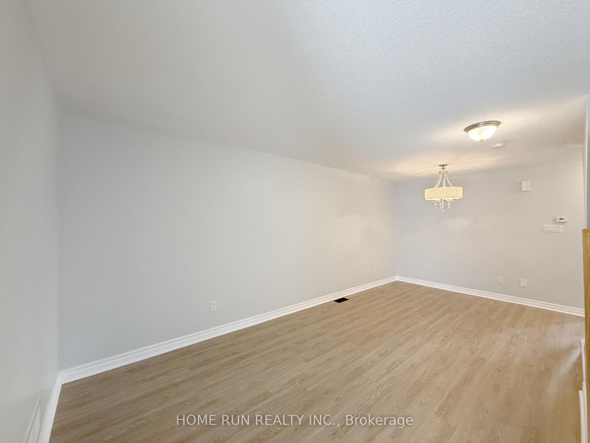 Photo 3 of 334 Foxridge Way, Ottawa, Barrhaven - Strandherd — HOMEH