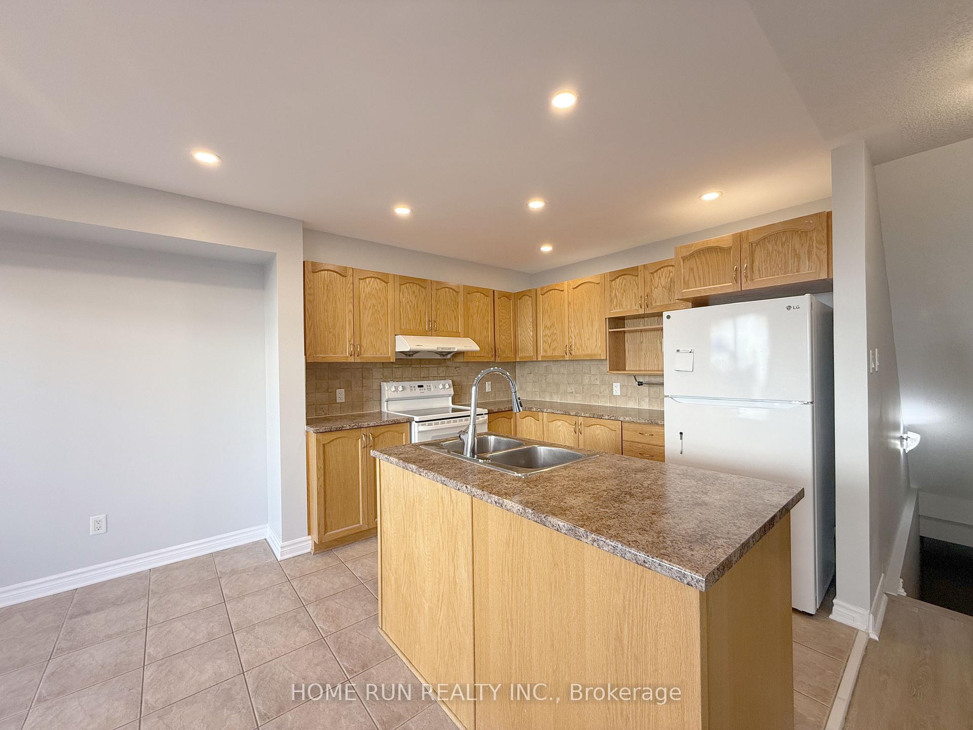 Photo 14 of 334 Foxridge Way, Ottawa, Barrhaven - Strandherd — HOMEH