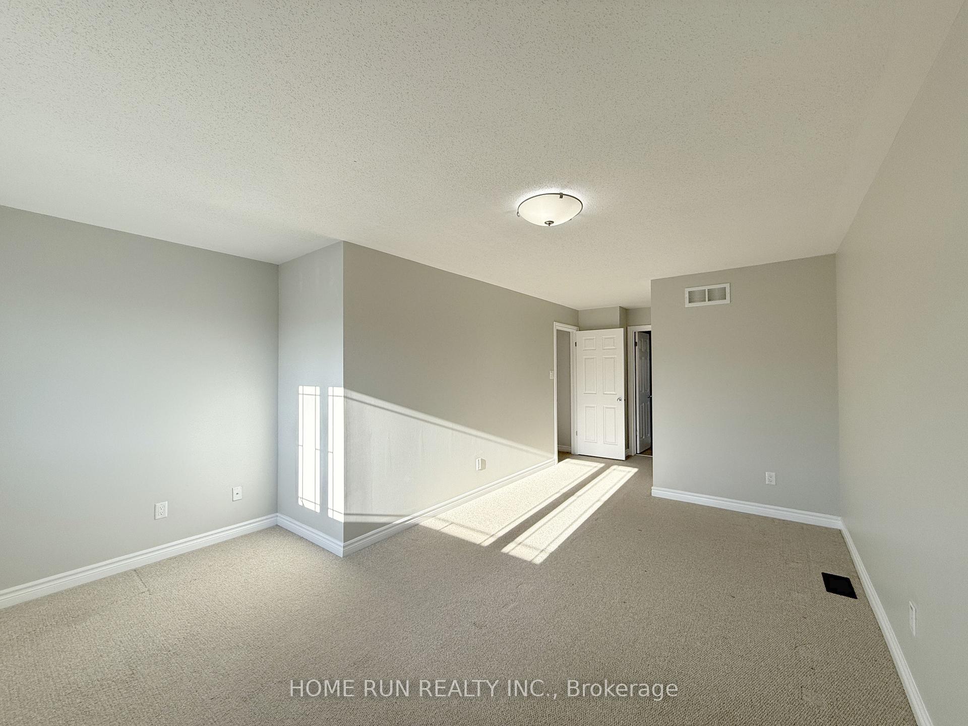 Photo 20 of 334 Foxridge Way, Ottawa, Barrhaven - Strandherd — HOMEH