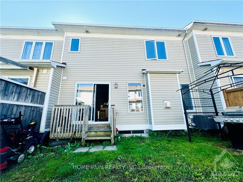 Photo 32 of 334 Foxridge Way, Ottawa, Barrhaven - Strandherd — HOMEH