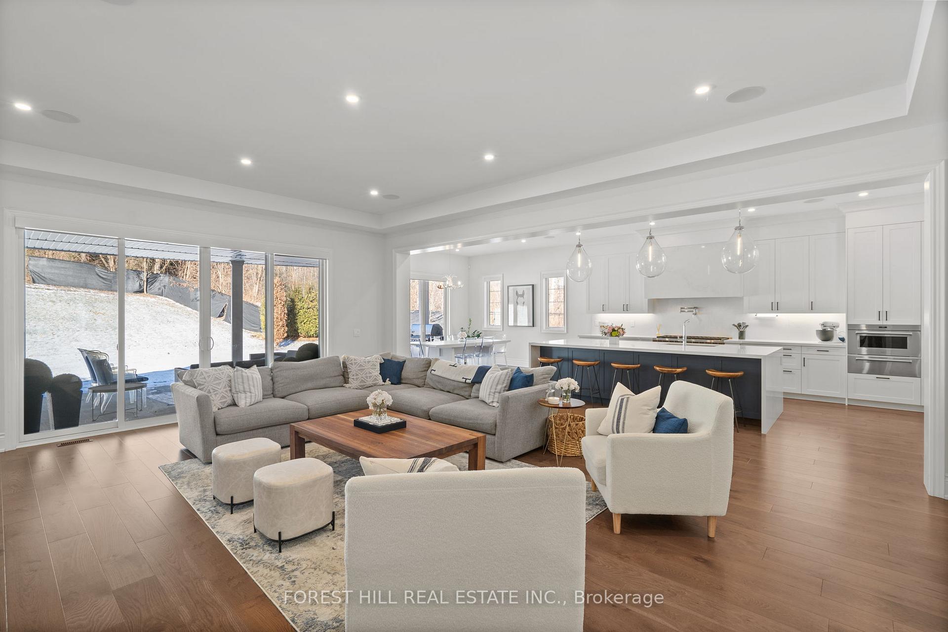 Photo 7 of 108 Lady Jessica Drive, Vaughan, Patterson — HOMEH