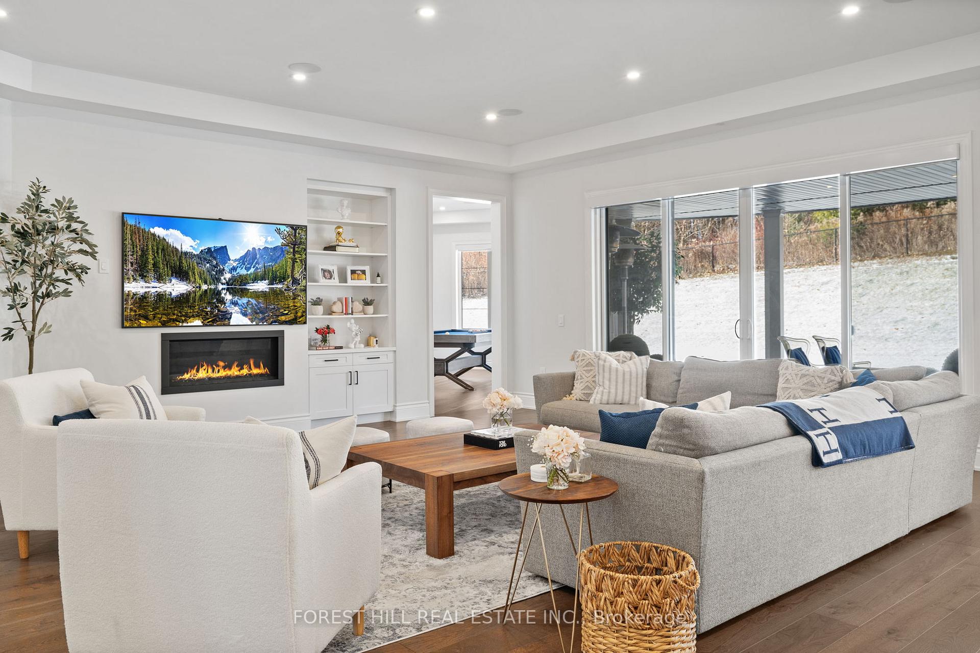 Photo 13 of 108 Lady Jessica Drive, Vaughan, Patterson — HOMEH