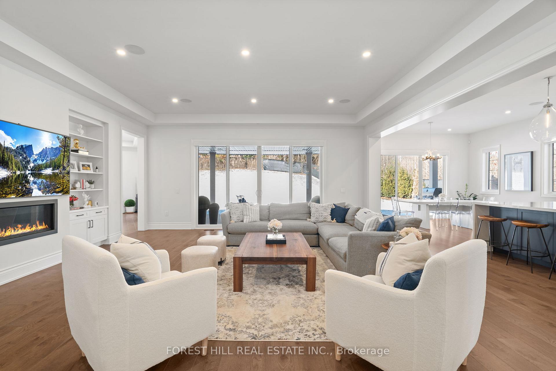 Photo 14 of 108 Lady Jessica Drive, Vaughan, Patterson — HOMEH
