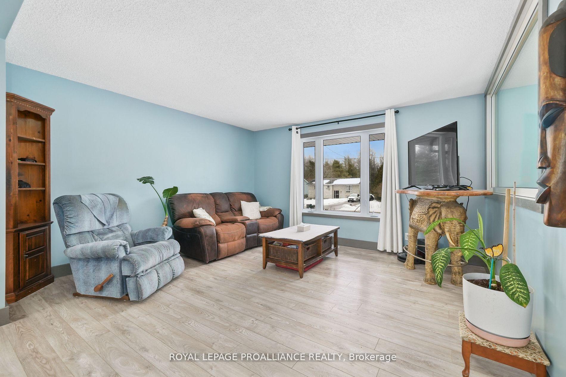 Photo 13 of 22 Butler Street W, Brighton — HOMEH
