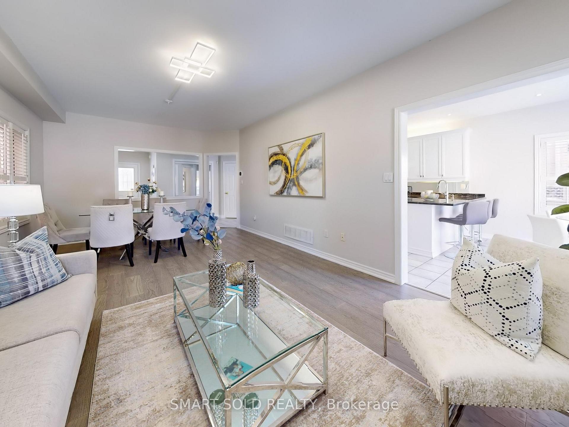 Photo 5 of 20 Sgotto Boulevard, Vaughan, Sonoma Heights — HOMEH