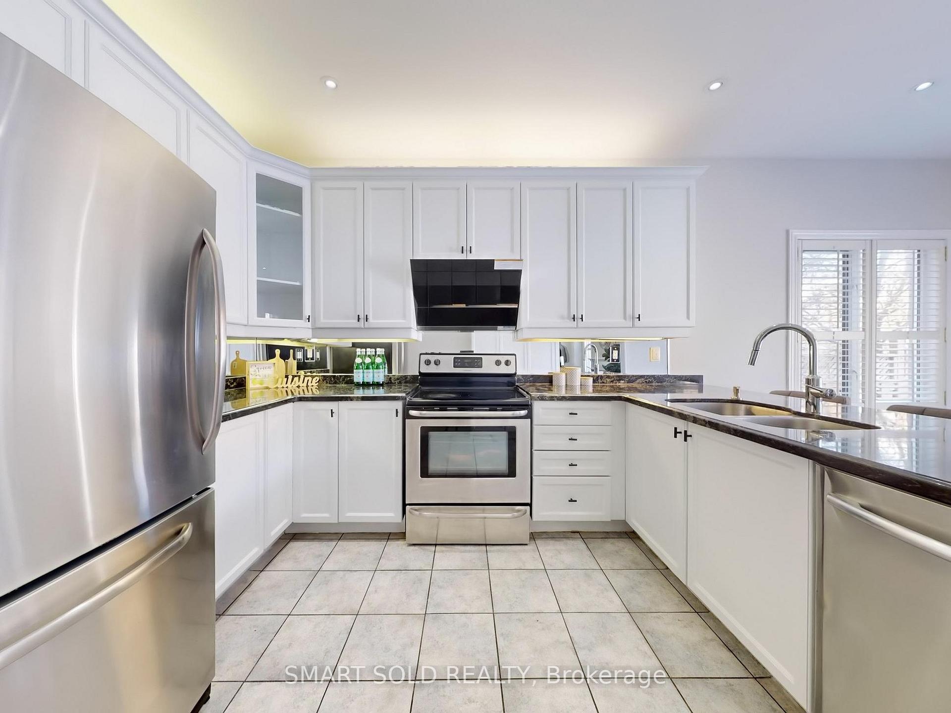 Photo 6 of 20 Sgotto Boulevard, Vaughan, Sonoma Heights — HOMEH