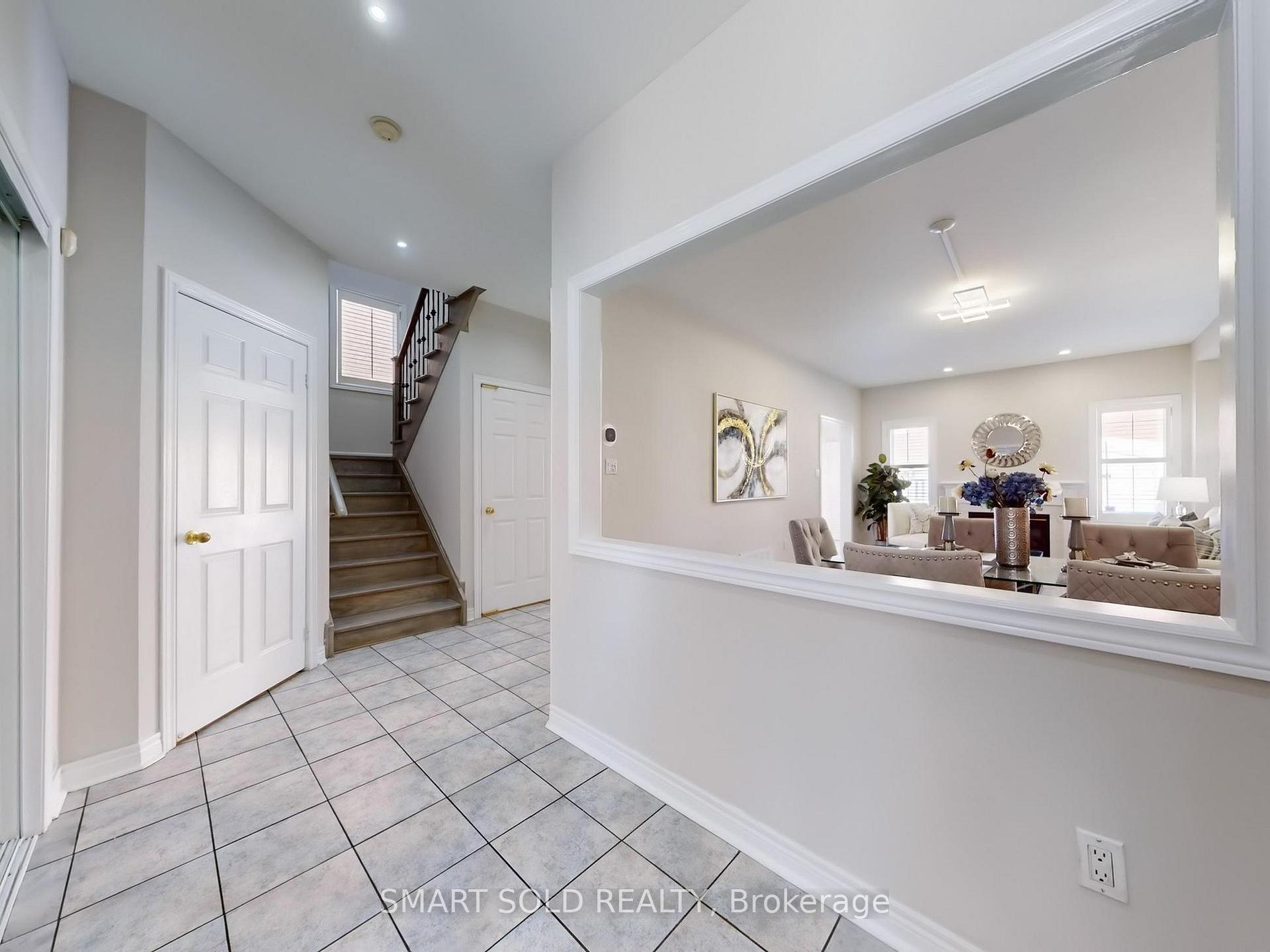 Photo 13 of 20 Sgotto Boulevard, Vaughan, Sonoma Heights — HOMEH