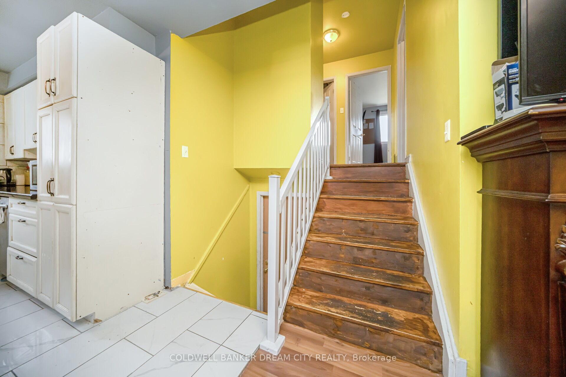Photo 24 of (Upper) B - 17 Hillcrest Avenue, Brampton, Queen Street Corridor — HOMEH