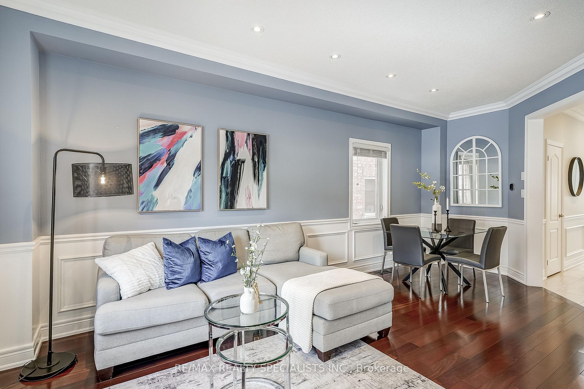 Photo 8 of 60 Canyon Gate Crescent, Vaughan, Rural Vaughan — HOMEH