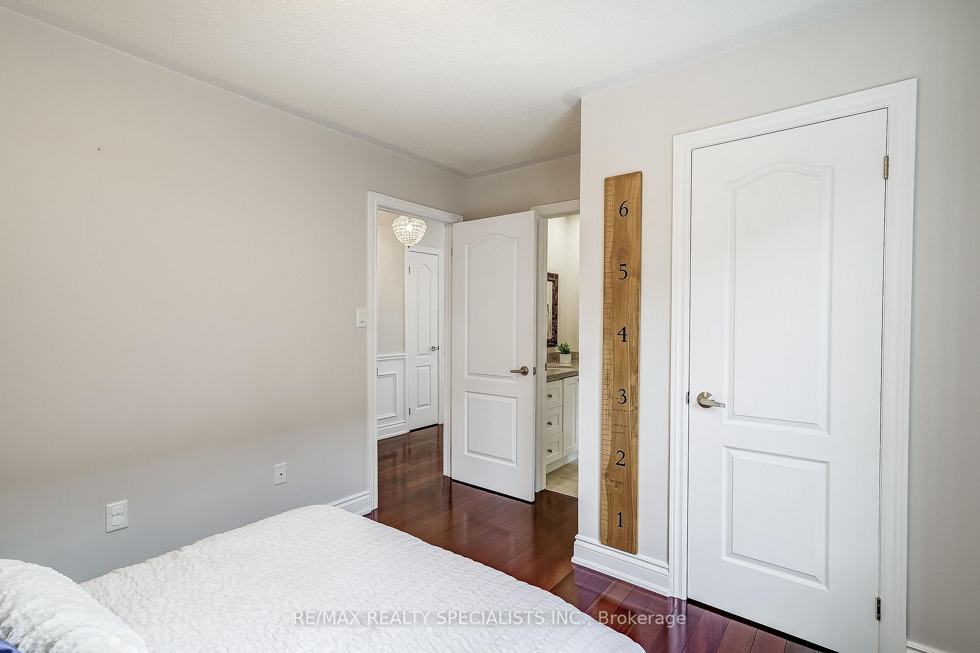 Photo 24 of 60 Canyon Gate Crescent, Vaughan, Rural Vaughan — HOMEH