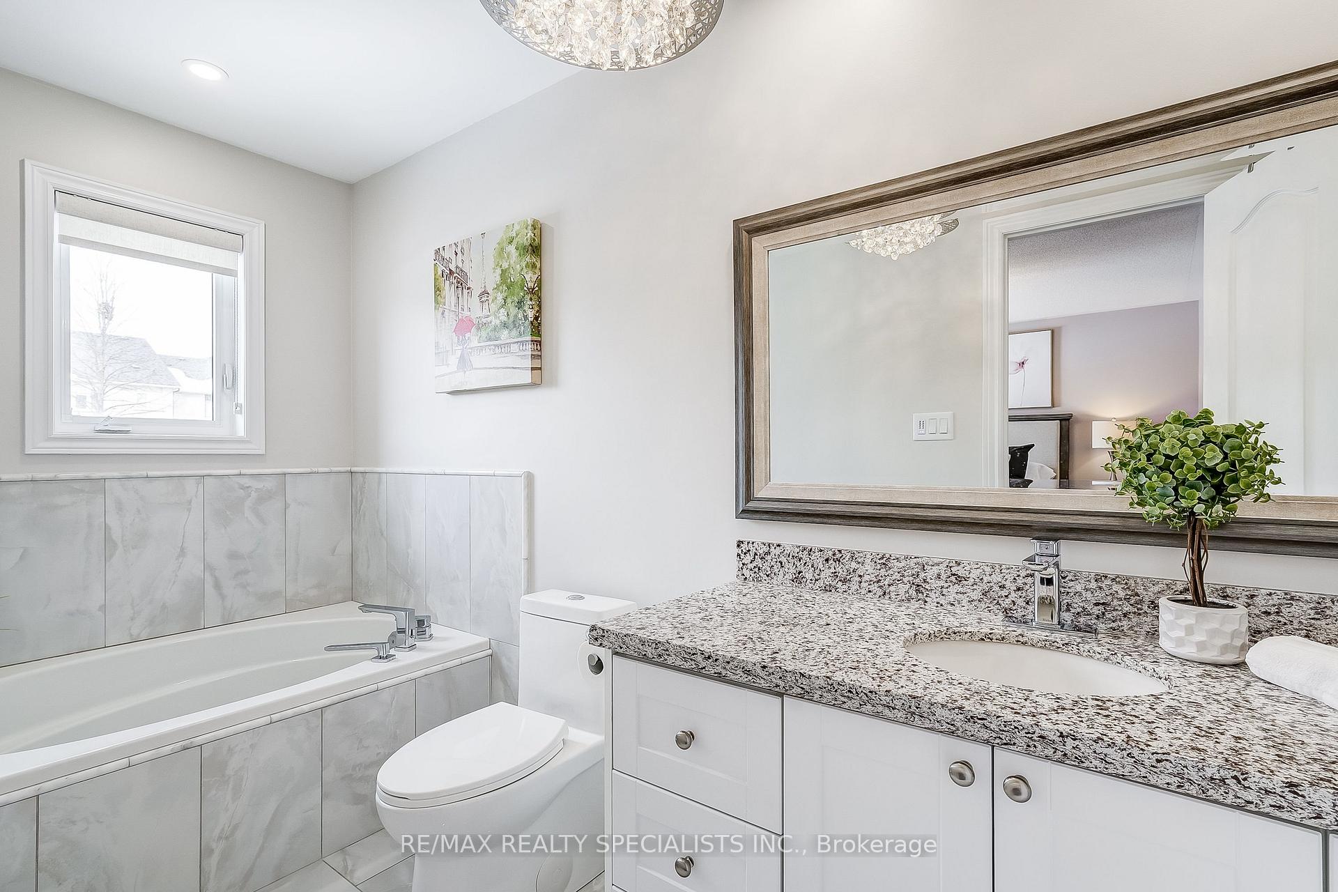 Photo 29 of 60 Canyon Gate Crescent, Vaughan, Rural Vaughan — HOMEH