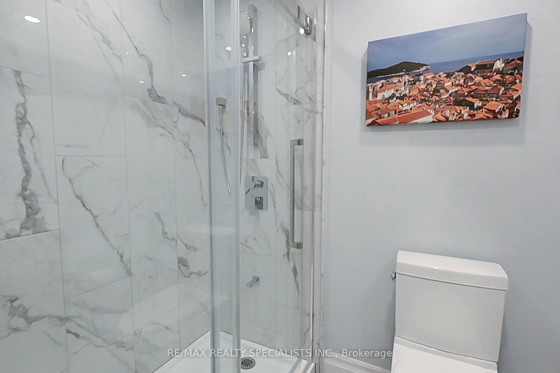 Photo 35 of 60 Canyon Gate Crescent, Vaughan, Rural Vaughan — HOMEH
