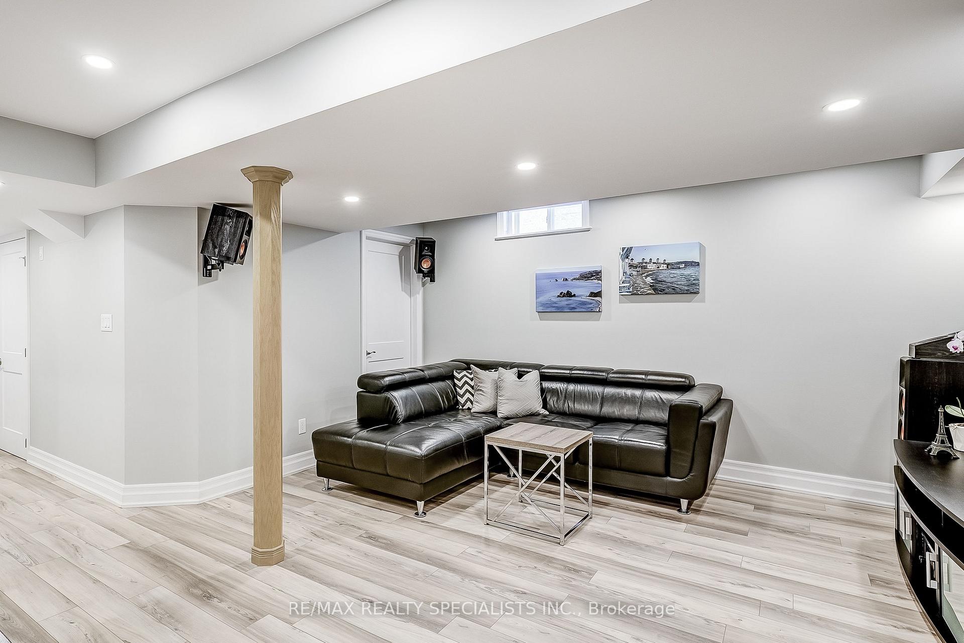 Photo 36 of 60 Canyon Gate Crescent, Vaughan, Rural Vaughan — HOMEH
