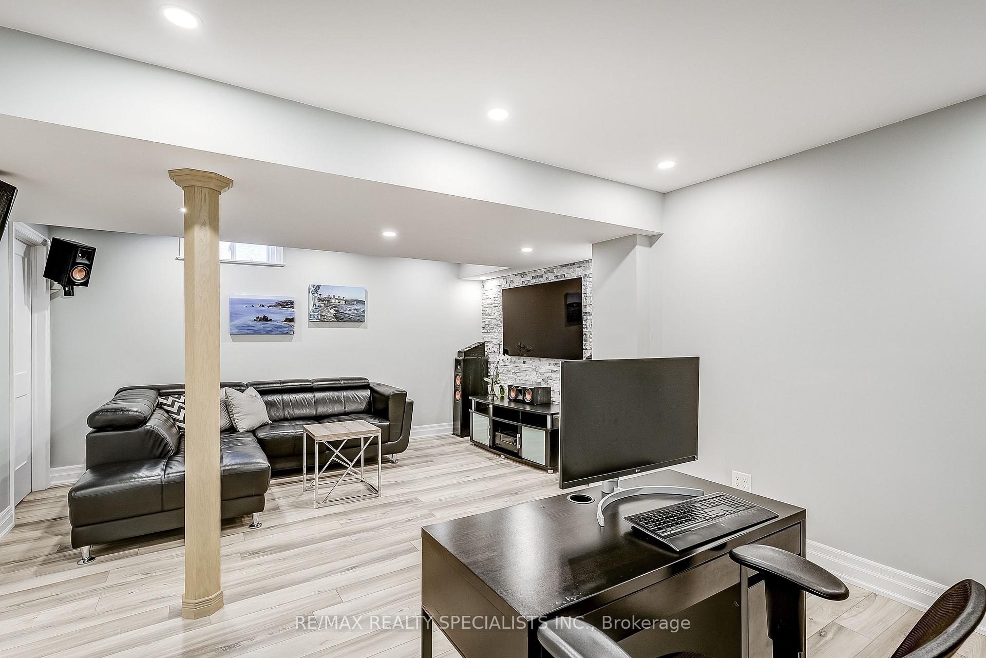 Photo 39 of 60 Canyon Gate Crescent, Vaughan, Rural Vaughan — HOMEH