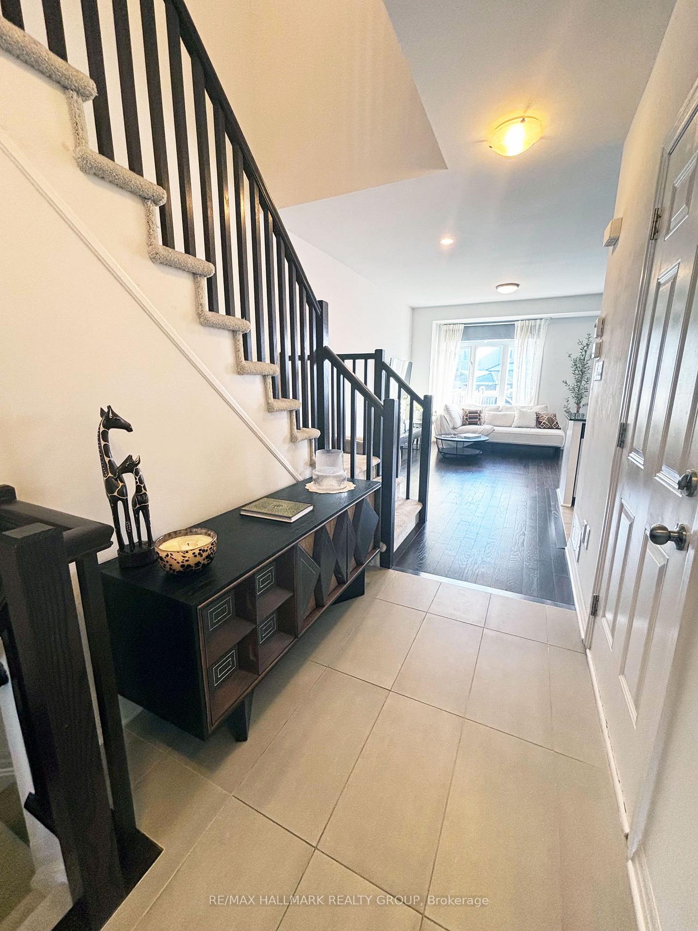 Photo 5 of 147 Hawkshaw Crescent, Ottawa, Barrhaven - Cedargrove/Fraserdale — HOMEH