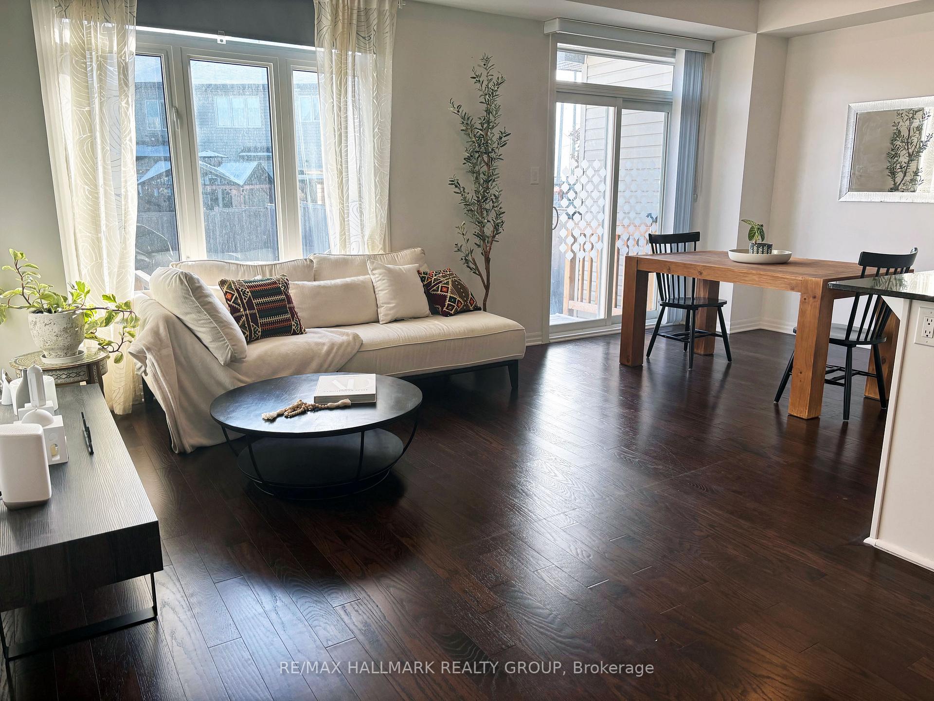 Photo 8 of 147 Hawkshaw Crescent, Ottawa, Barrhaven - Cedargrove/Fraserdale — HOMEH