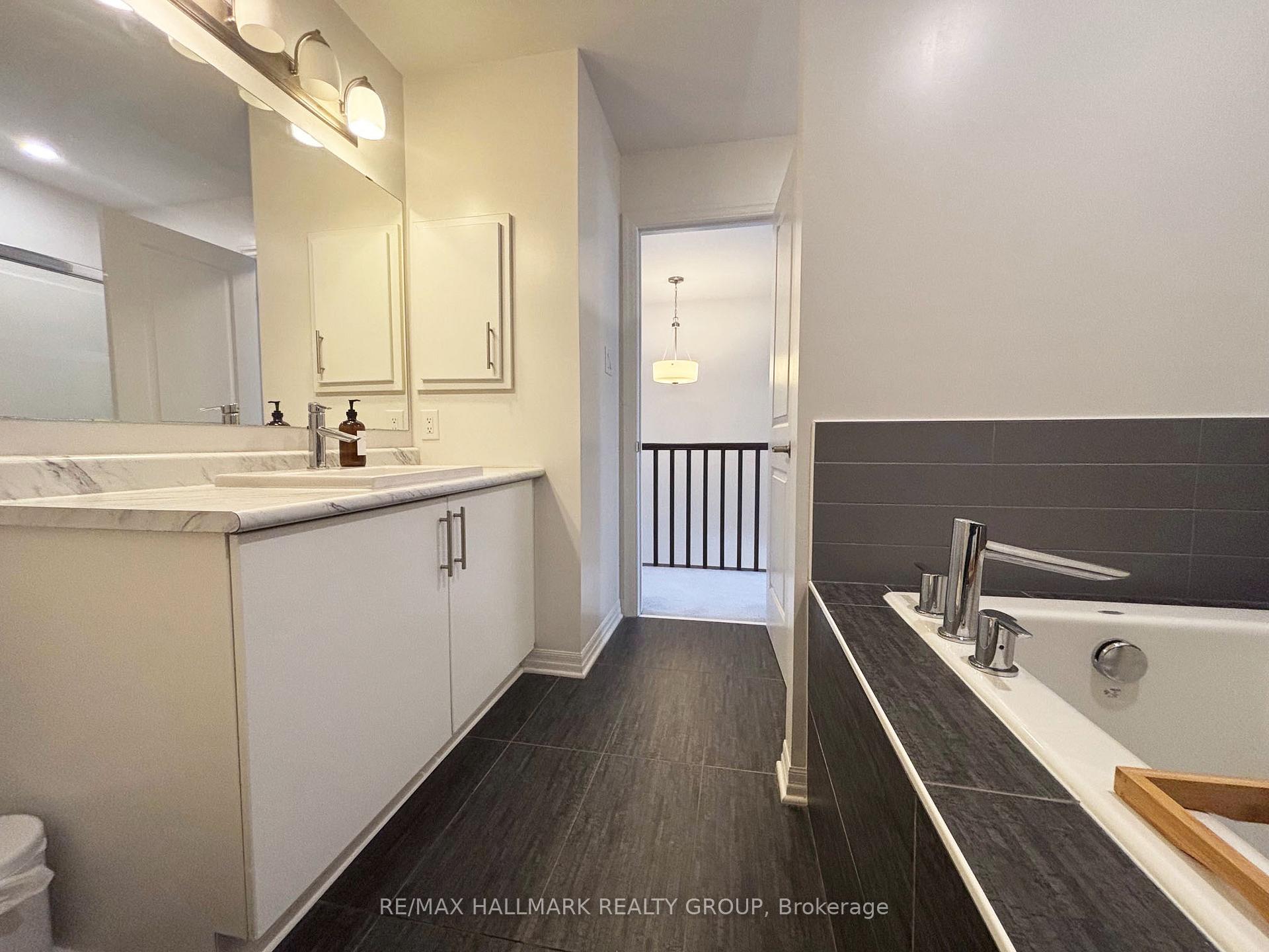 Photo 17 of 147 Hawkshaw Crescent, Ottawa, Barrhaven - Cedargrove/Fraserdale — HOMEH