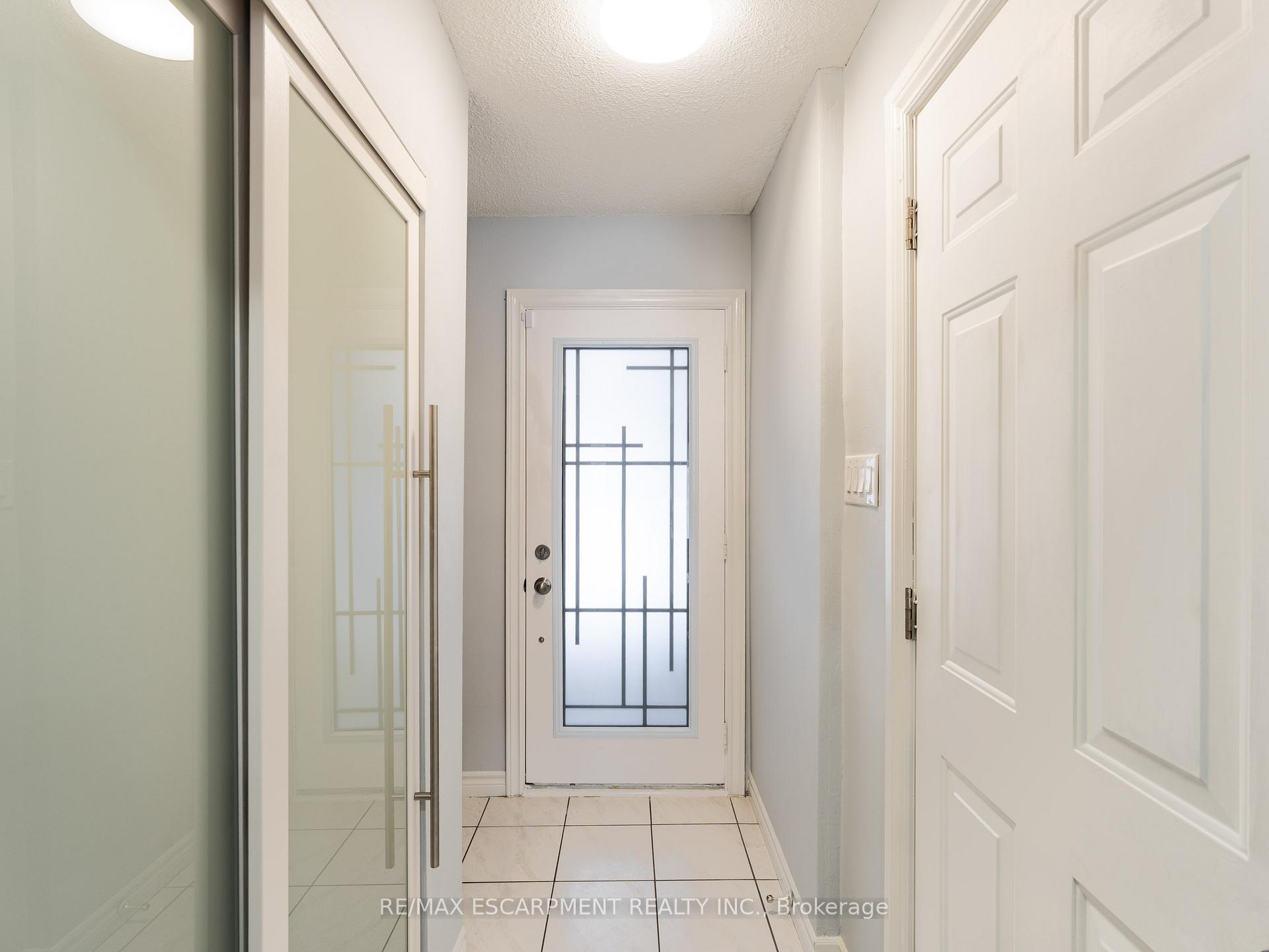 Photo 4 of 68 Gledhill Crescent, Hamilton, Gourley — HOMEH