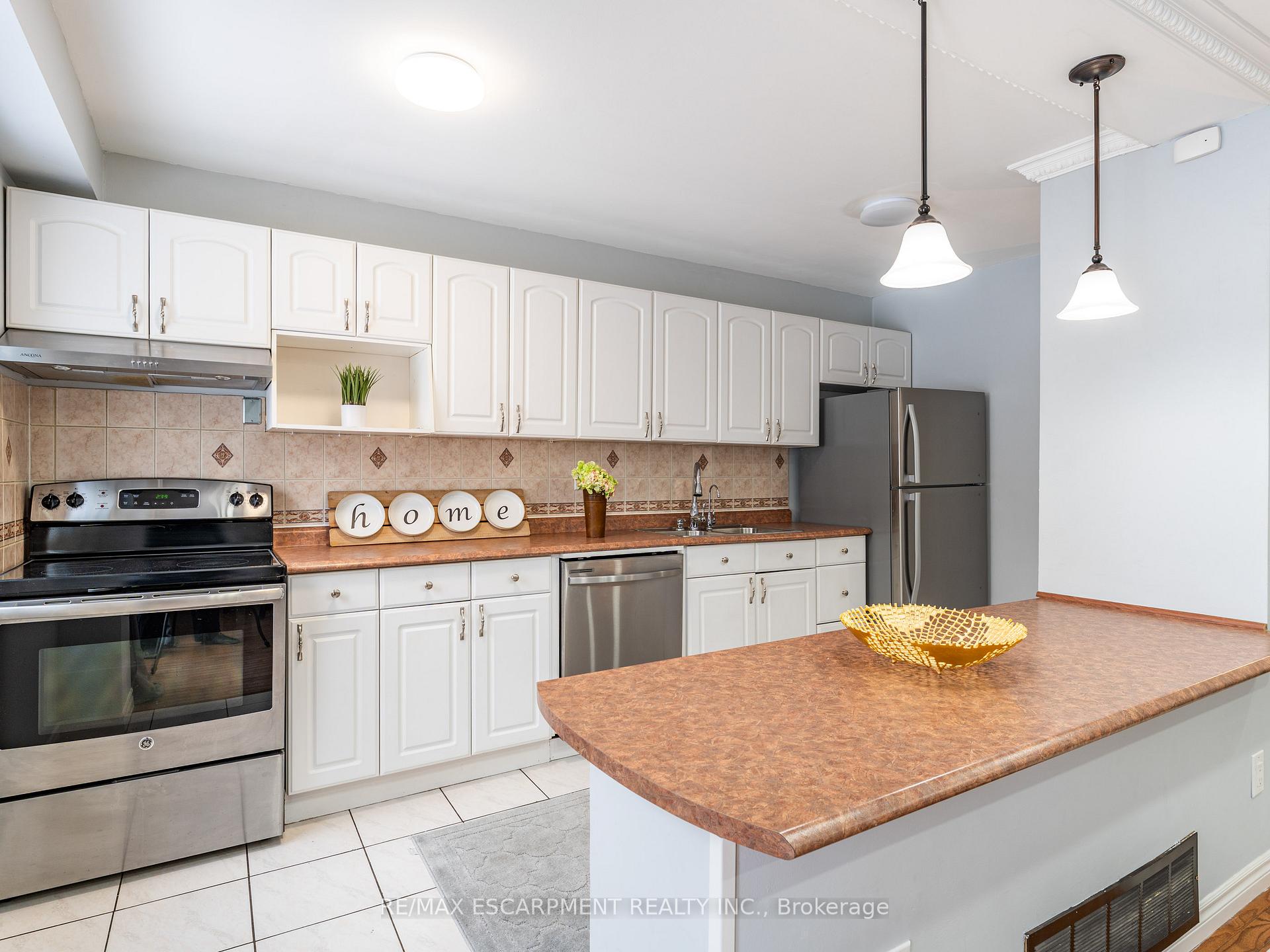 Photo 8 of 68 Gledhill Crescent, Hamilton, Gourley — HOMEH