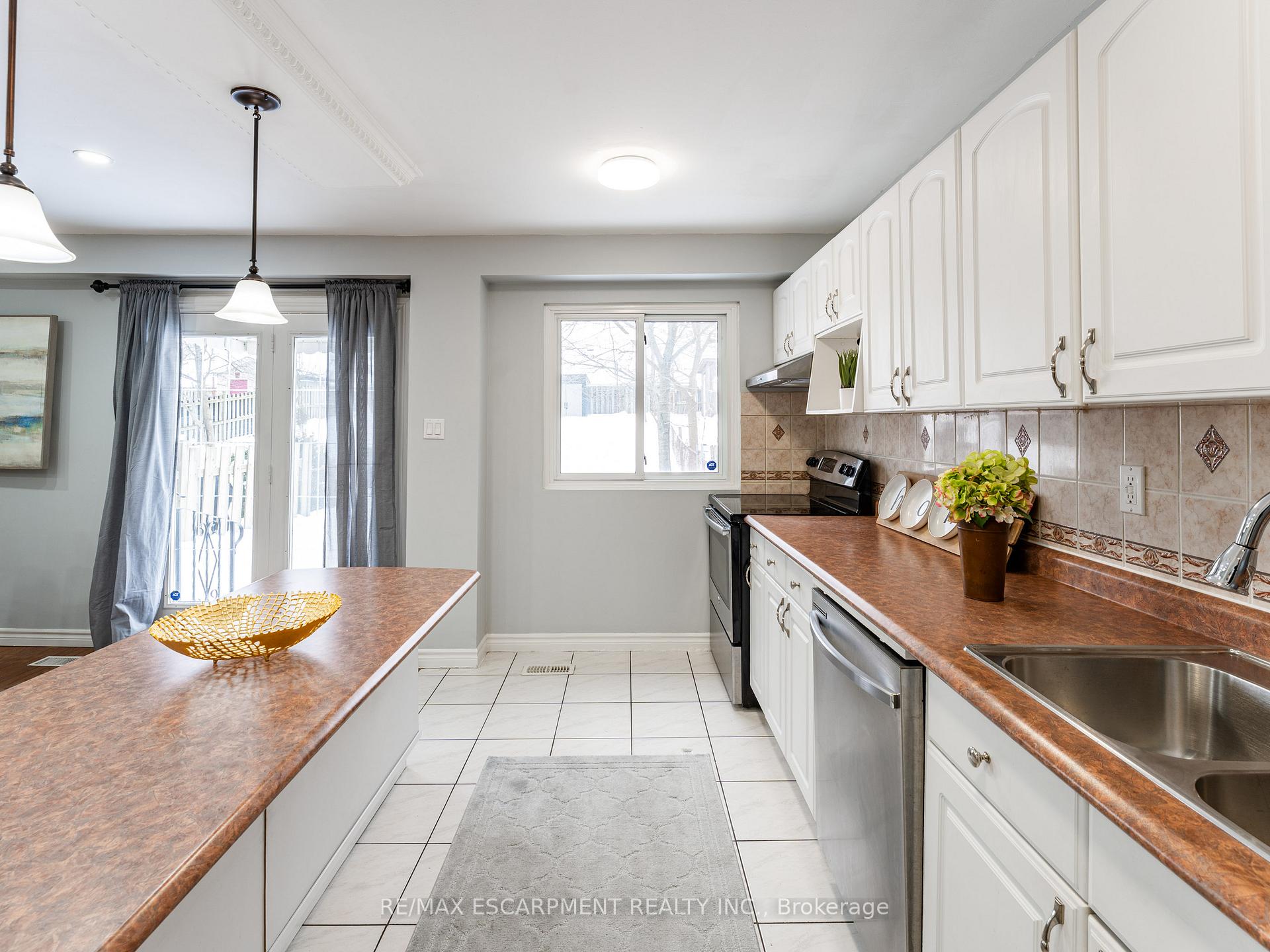 Photo 9 of 68 Gledhill Crescent, Hamilton, Gourley — HOMEH