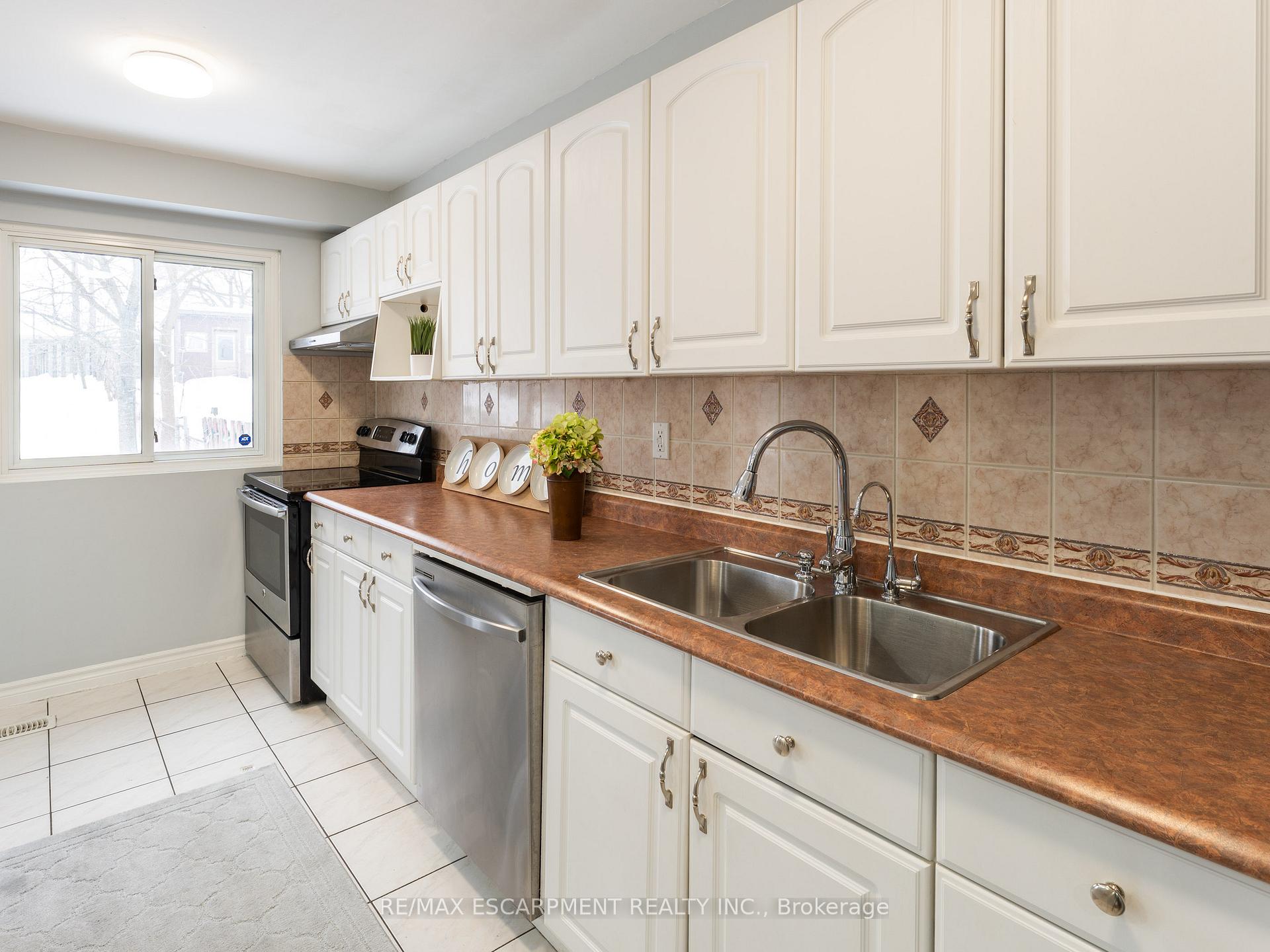 Photo 10 of 68 Gledhill Crescent, Hamilton, Gourley — HOMEH