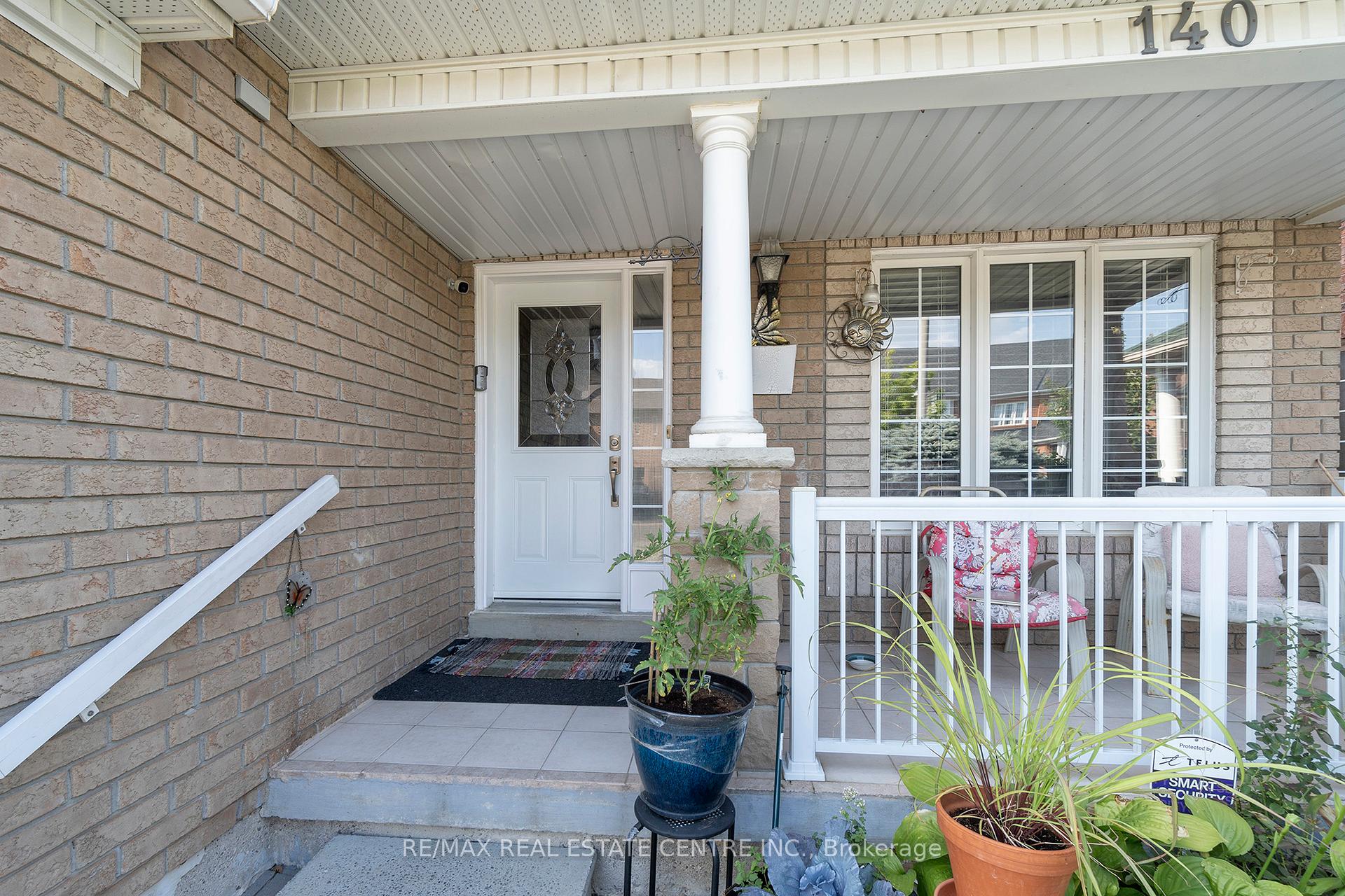 Photo 4 of 140 Saintsbury Crescent, Brampton, Sandringham-Wellington — HOMEH