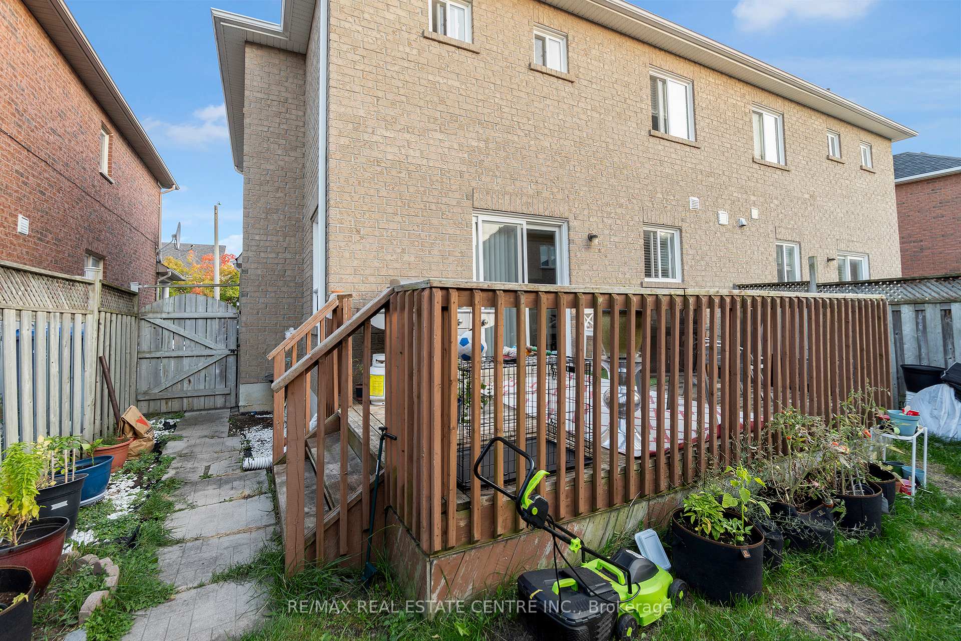 Photo 28 of 140 Saintsbury Crescent, Brampton, Sandringham-Wellington — HOMEH