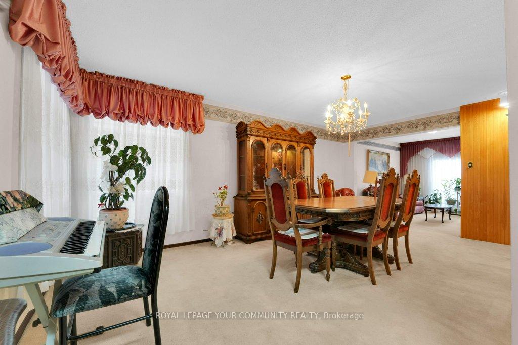 Photo 14 of 16 Mcclintock Crescent, Vaughan, Lakeview Estates — HOMEH