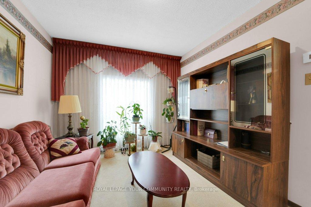 Photo 20 of 16 Mcclintock Crescent, Vaughan, Lakeview Estates — HOMEH