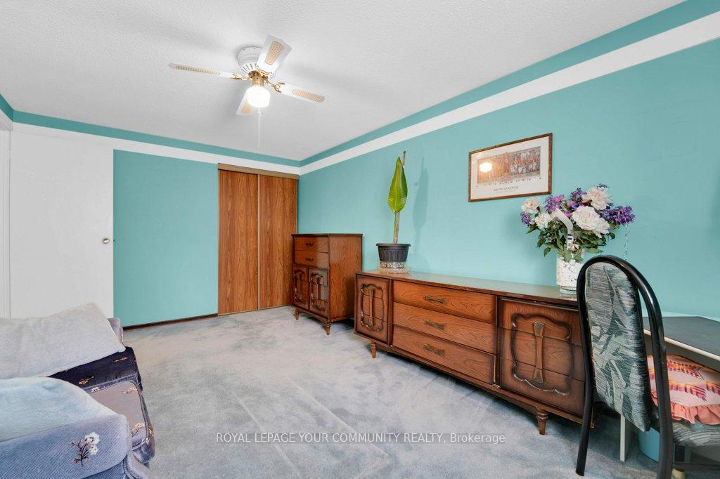 Photo 33 of 16 Mcclintock Crescent, Vaughan, Lakeview Estates — HOMEH