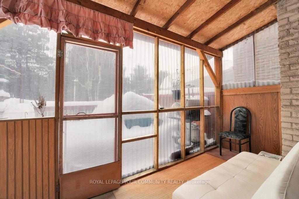 Photo 44 of 16 Mcclintock Crescent, Vaughan, Lakeview Estates — HOMEH