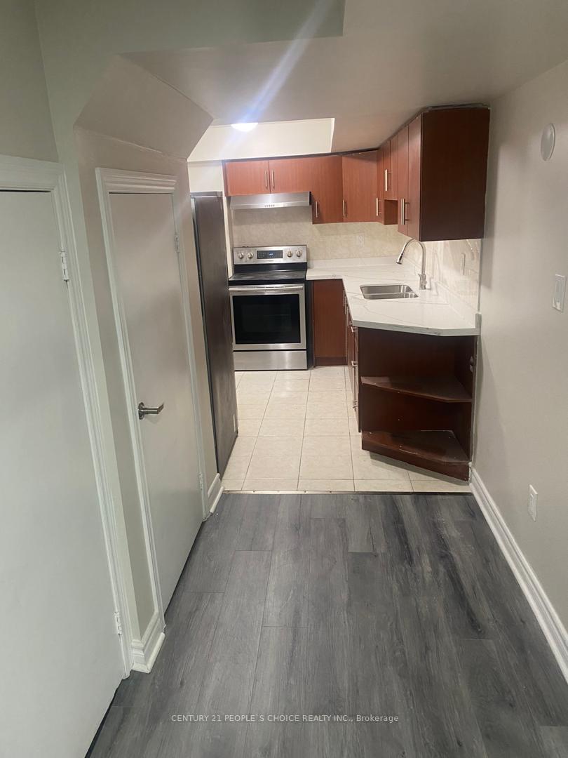 Photo 1 of 70 Vanwood Crescent, Brampton, Vales of Castlemore — HOMEH