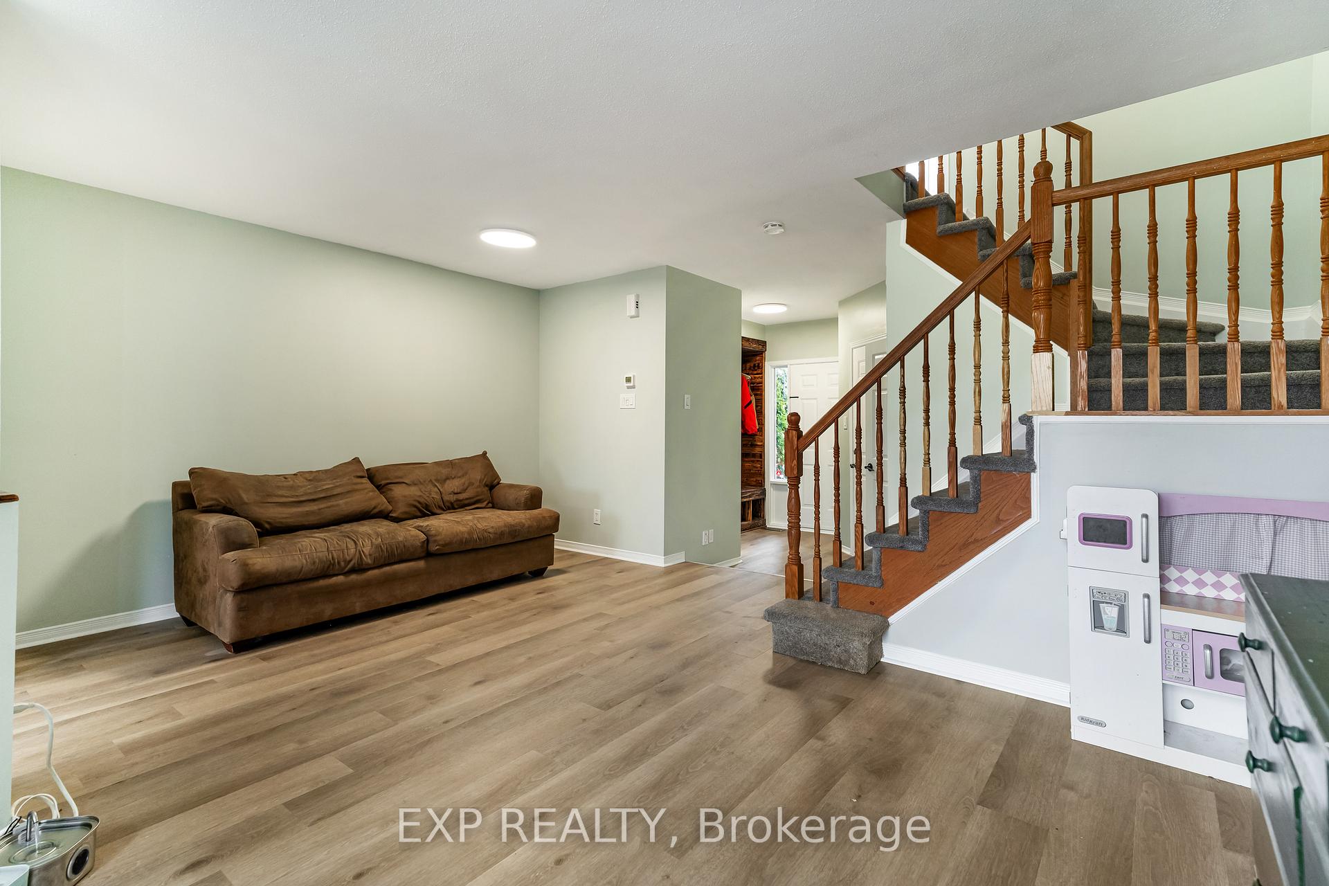 Photo 5 of 99 Locheland Crescent, Ottawa, Barrhaven East — HOMEH