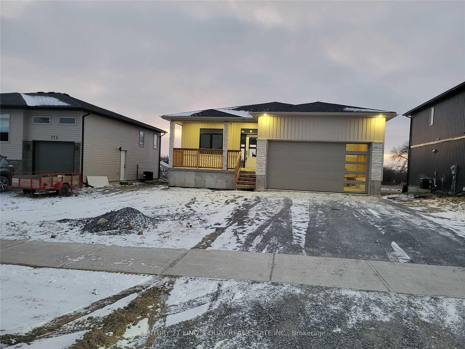 Photo 6 of Unit Main Fl, 114 Centre Street, Belleville, Belleville Ward — HOMEH