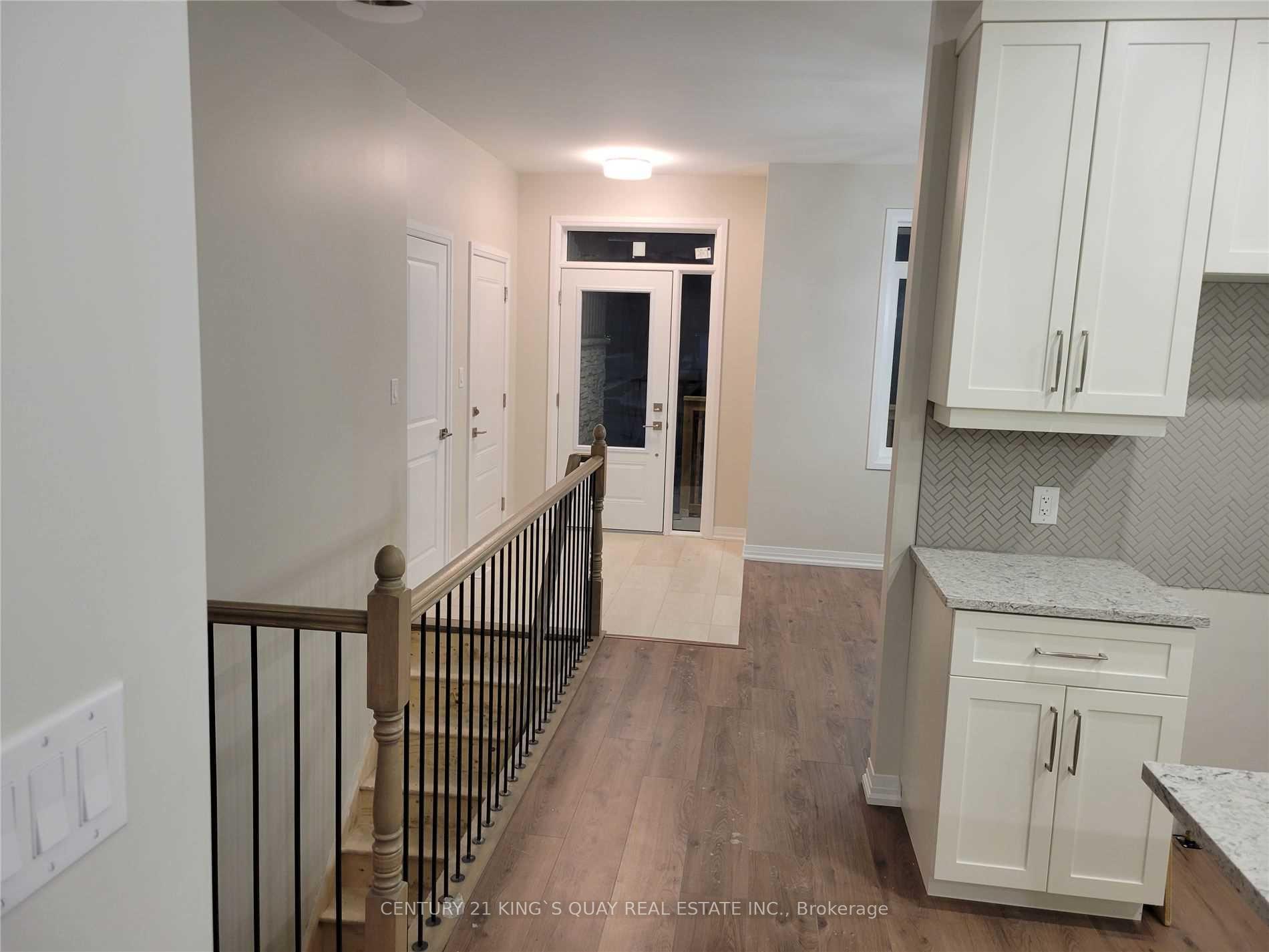 Photo 4 of Unit Main Fl, 114 Centre Street, Belleville, Belleville Ward — HOMEH