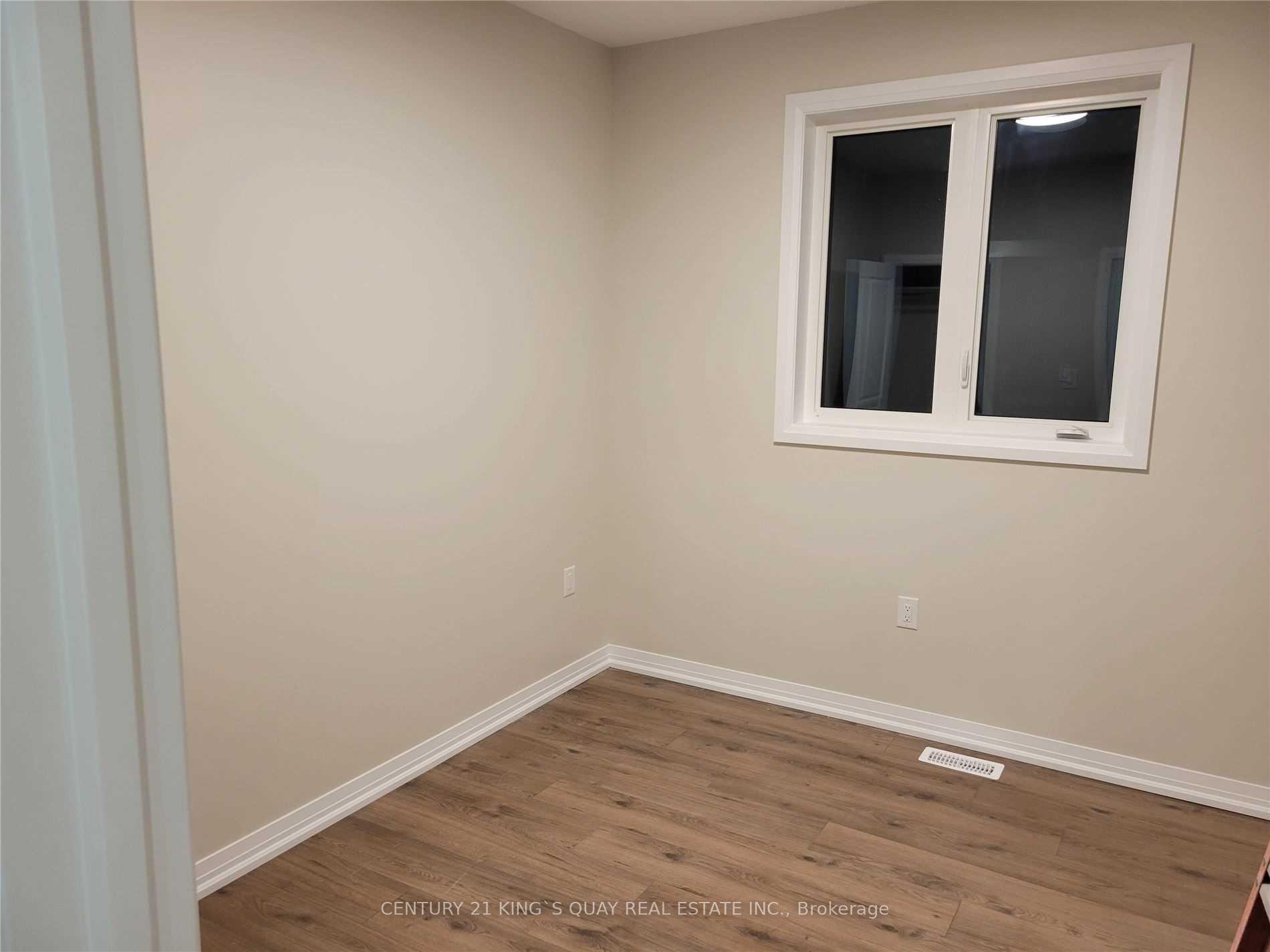 Photo 13 of Unit Main Fl, 114 Centre Street, Belleville, Belleville Ward — HOMEH