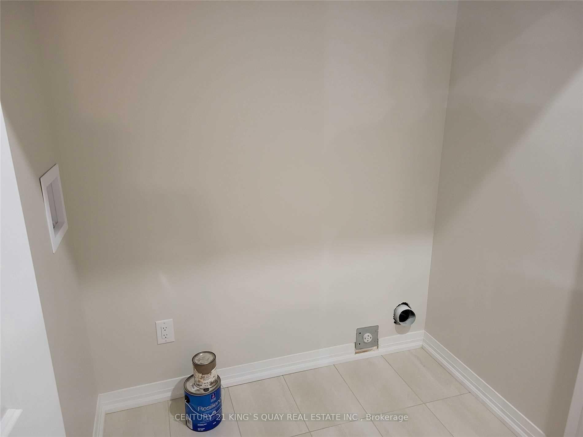 Photo 17 of Unit Main Fl, 114 Centre Street, Belleville, Belleville Ward — HOMEH