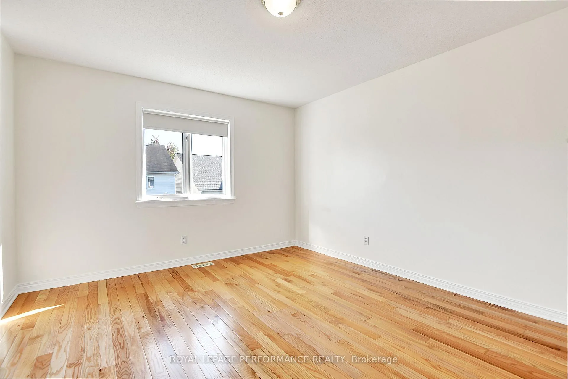 Photo 25 of 22 Mountain Ash Drive, Ottawa, Barrhaven East — HOMEH