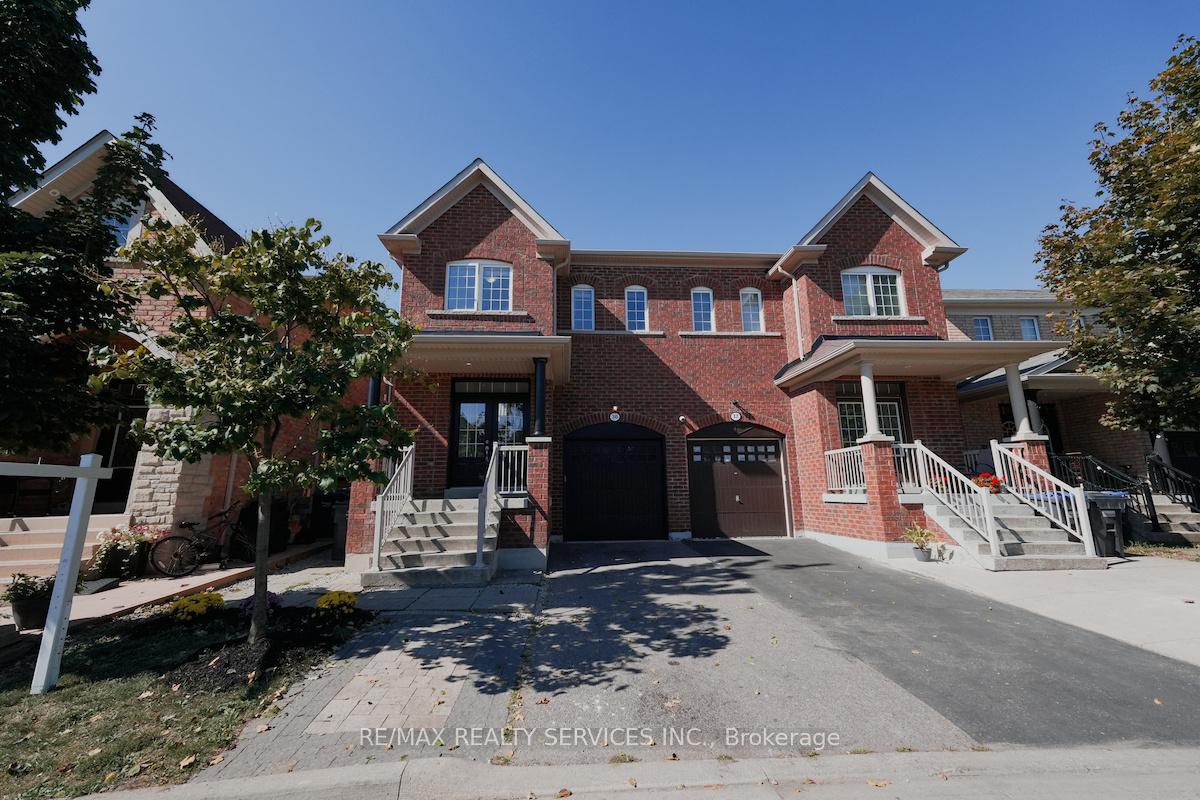 Photo 1 of 30 Loftsmoor Drive, Brampton, Sandringham-Wellington — HOMEH