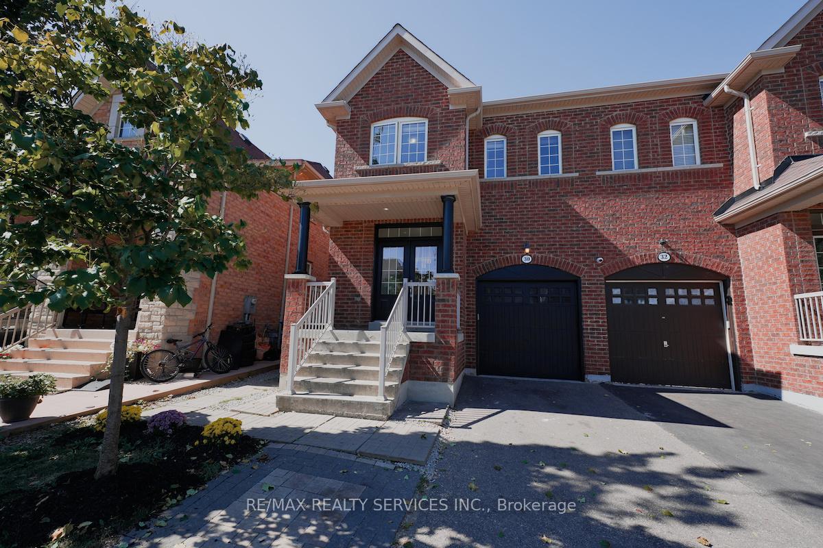 Photo 2 of 30 Loftsmoor Drive, Brampton, Sandringham-Wellington — HOMEH