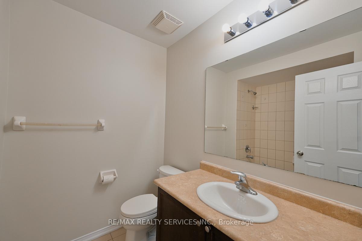 Photo 22 of 30 Loftsmoor Drive, Brampton, Sandringham-Wellington — HOMEH
