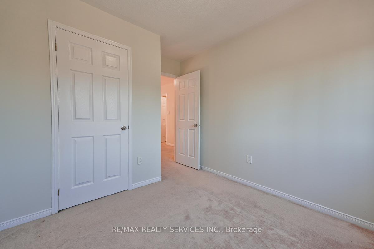 Photo 27 of 30 Loftsmoor Drive, Brampton, Sandringham-Wellington — HOMEH