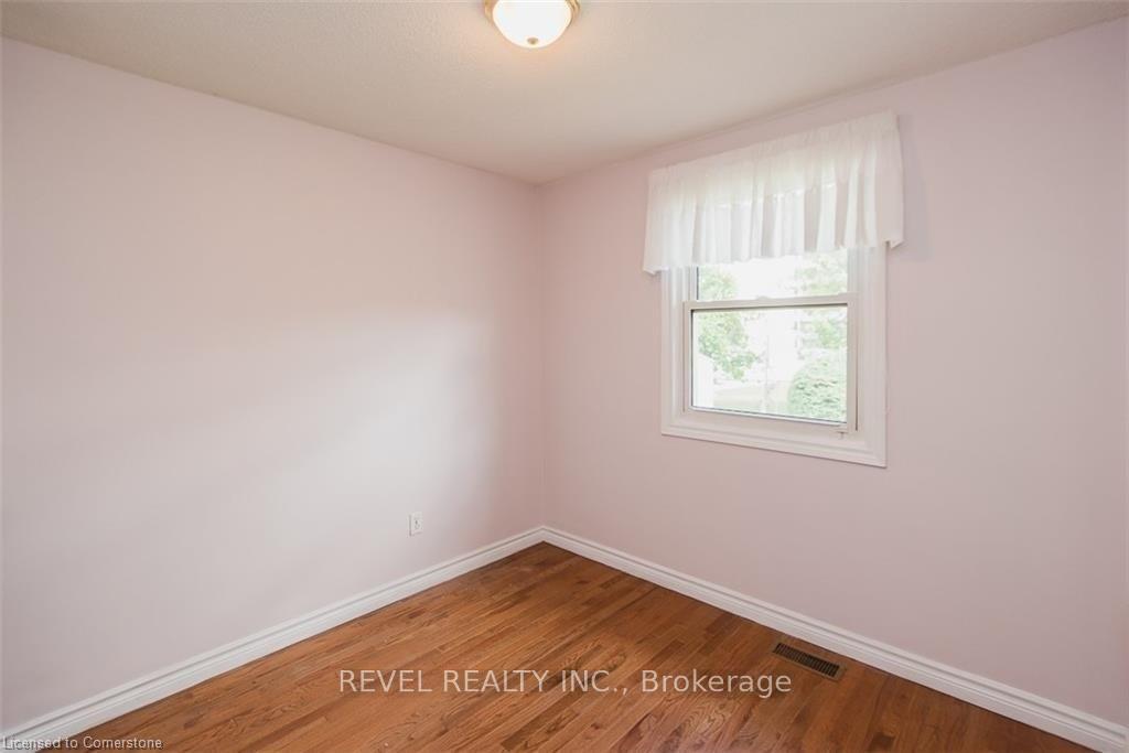 Photo 10 of 13 New Mountain Road, Hamilton, Stoney Creek — HOMEH